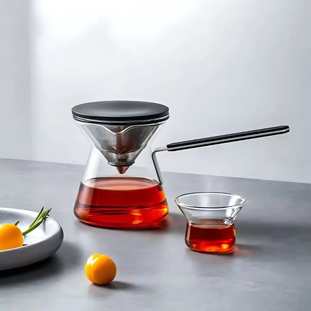 lus Artisan teapot with semi-automatic filtration system