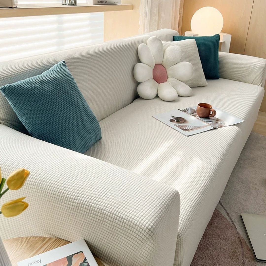 Thickened velvet sofa slipcover with elastic edges for secure furniture fit