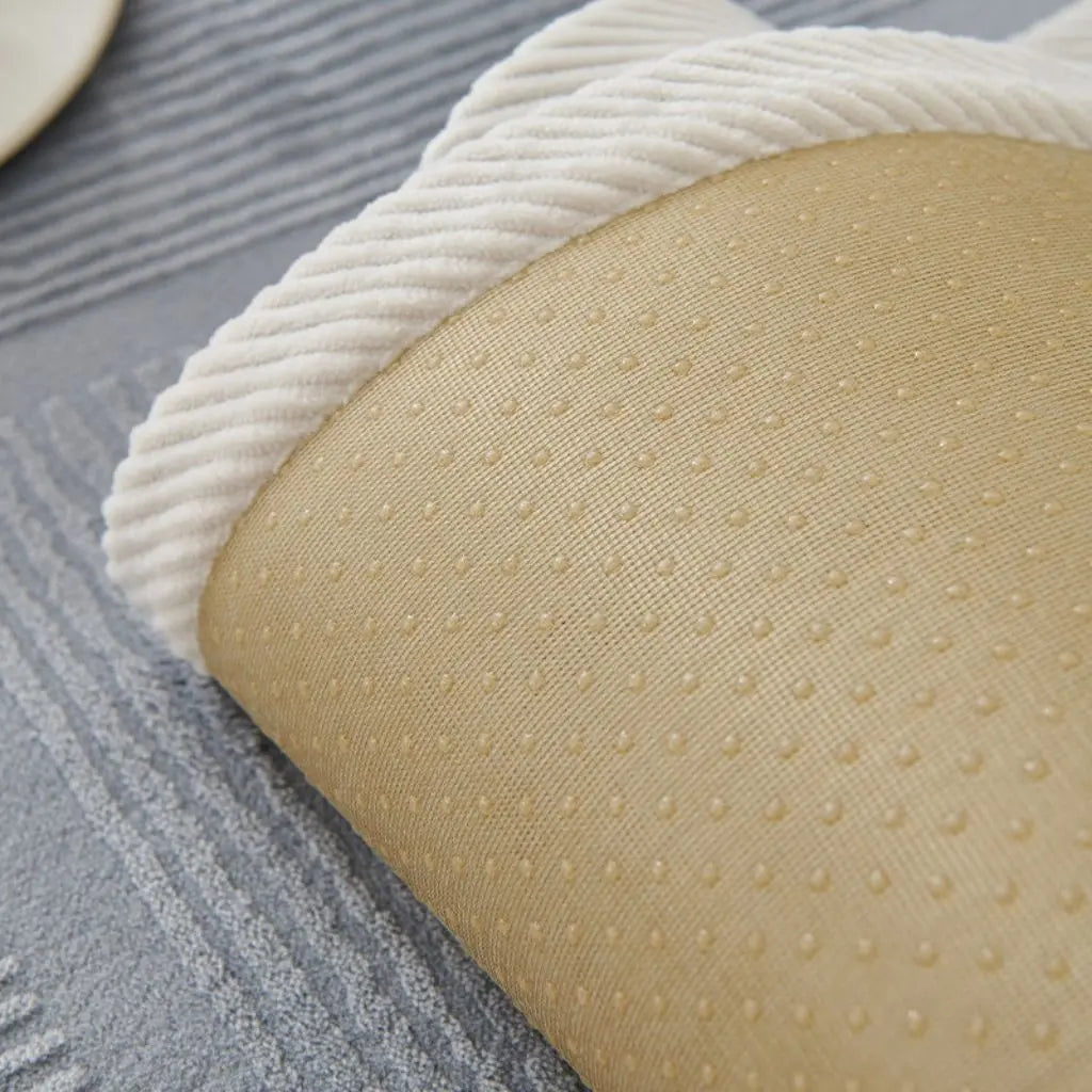 Non-slip flannel sofa cover with gentle construction for complete furniture shielding