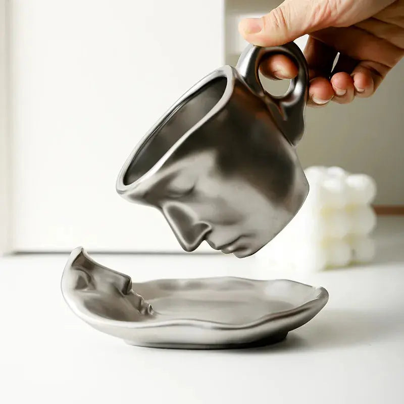 EternalLove™ - Ceramic Kissing Coffee Cup and Saucer Set Inovessa