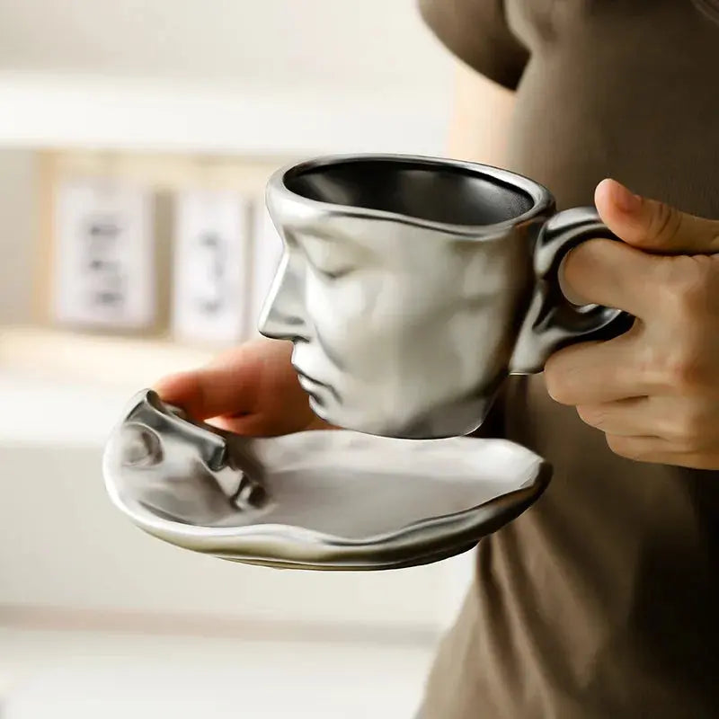 EternalLove™ - Ceramic Kissing Coffee Cup and Saucer Set Inovessa