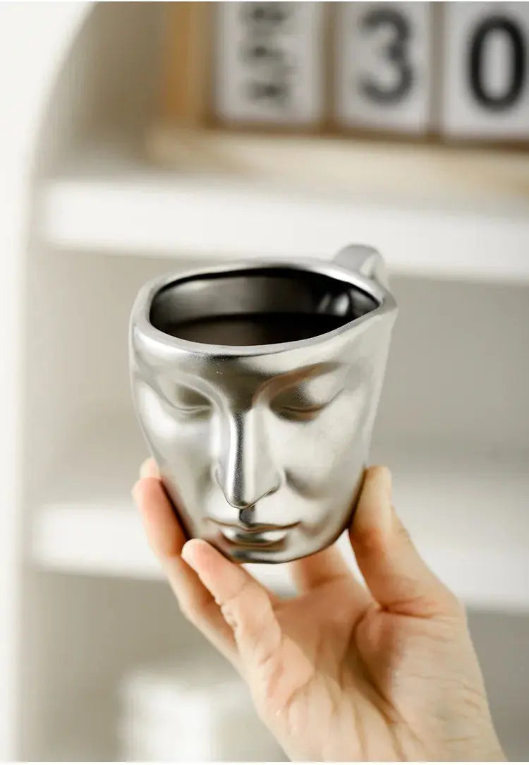 EternalLove™ - Ceramic Kissing Coffee Cup and Saucer Set Inovessa