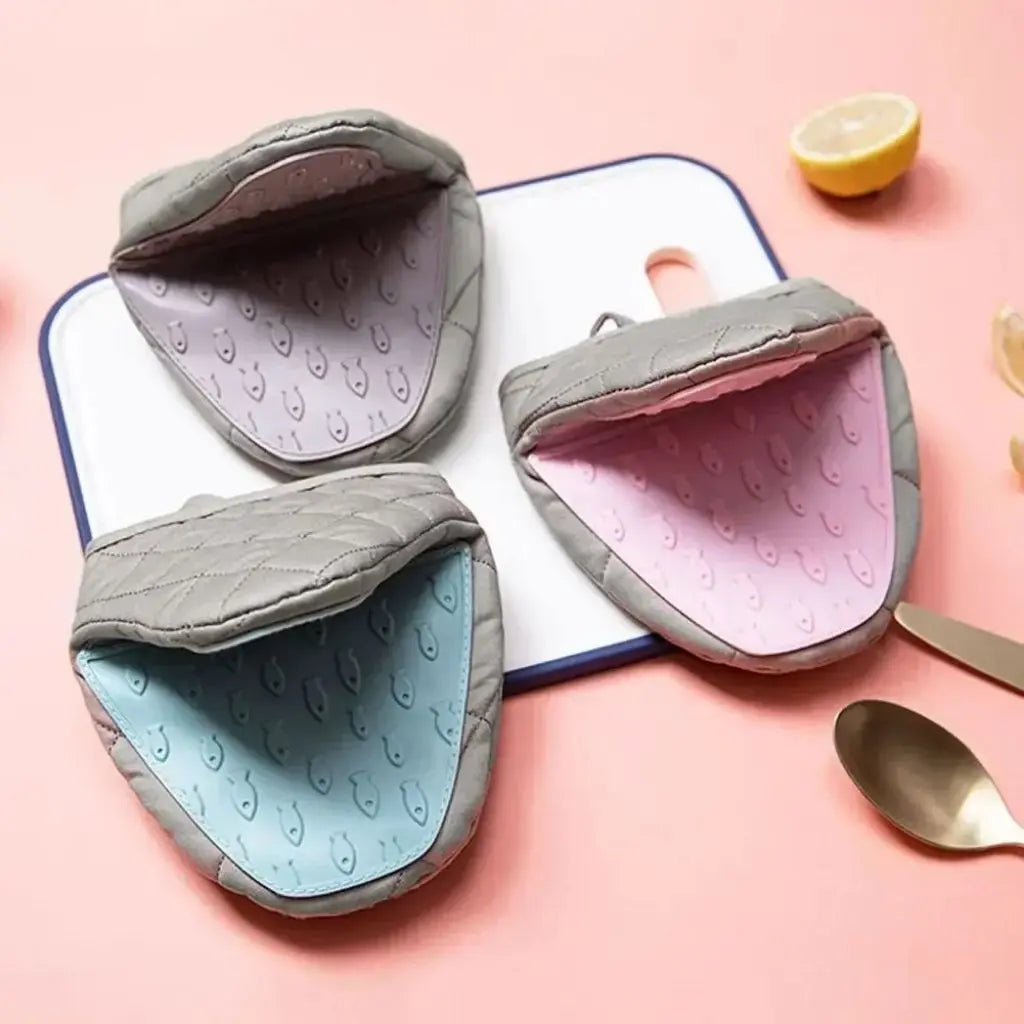 Premium cooking protection gloves with unique fish design and heat resistant silicone cotton material