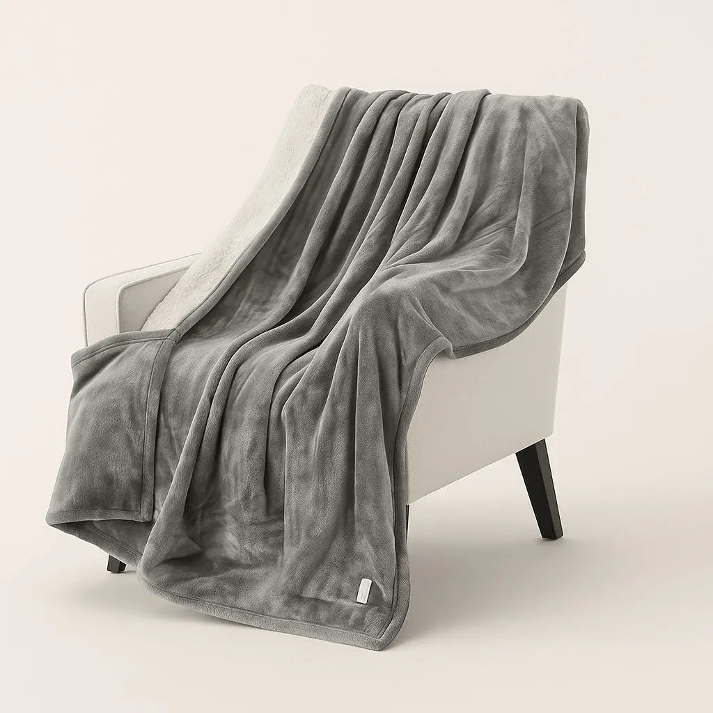 Heated fleece blanket featuring dual controllers and 10 adjustable temperature levels for custom warmth