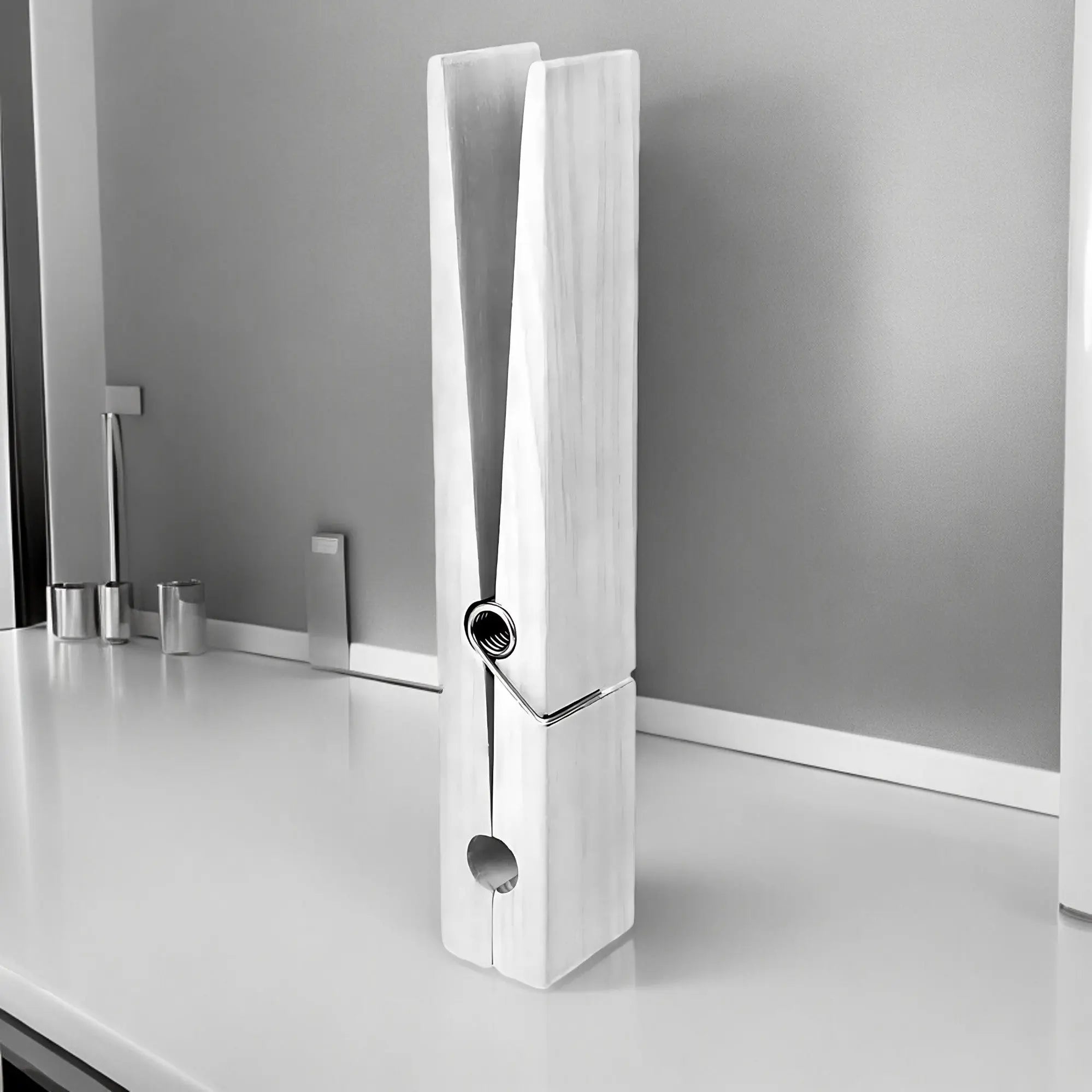 GiantClip™- Oversized Clothespin Towel Holder Inovessa