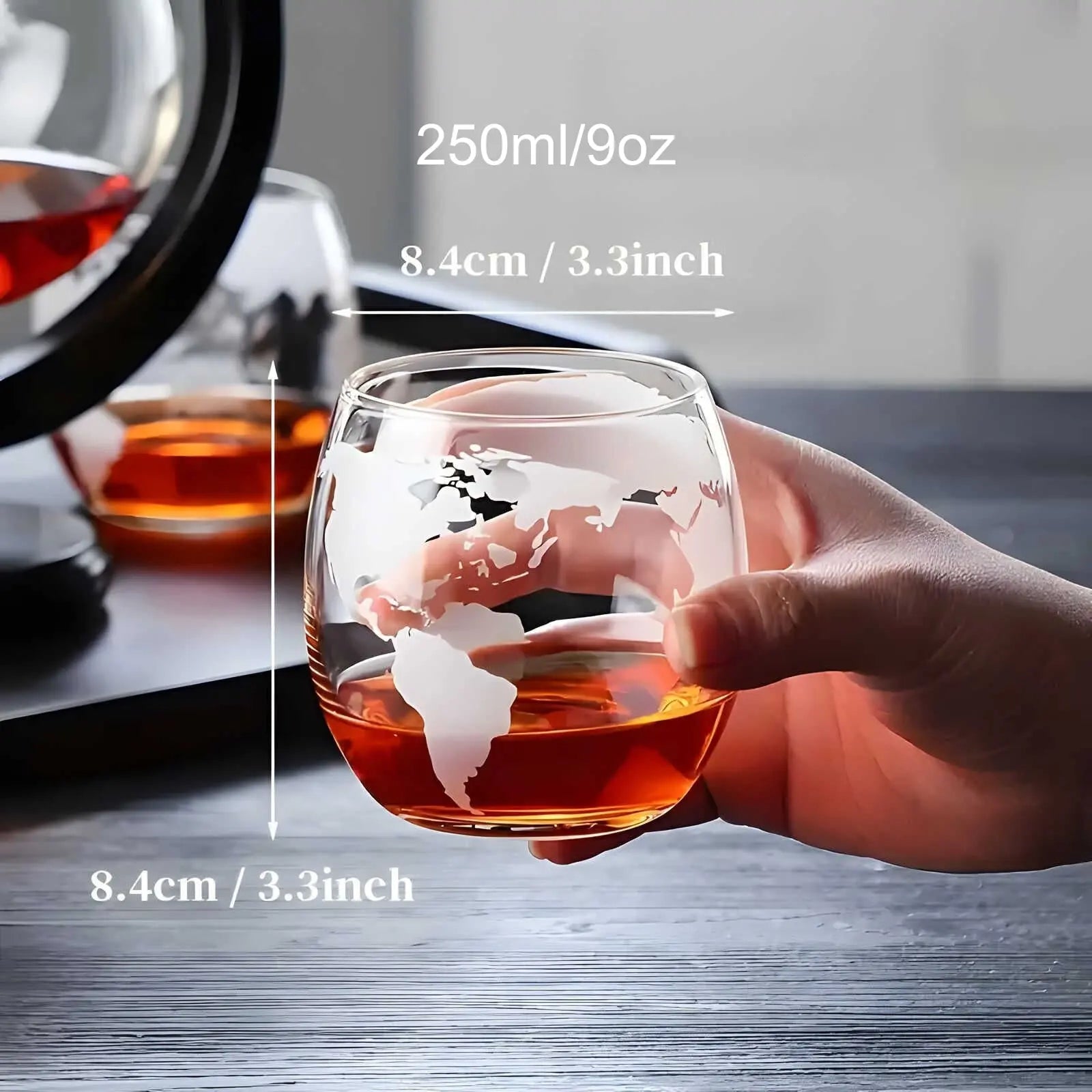 GlobeTaste™ - Globe Whiskey Decanter 850ml/28.7oz Inovessa