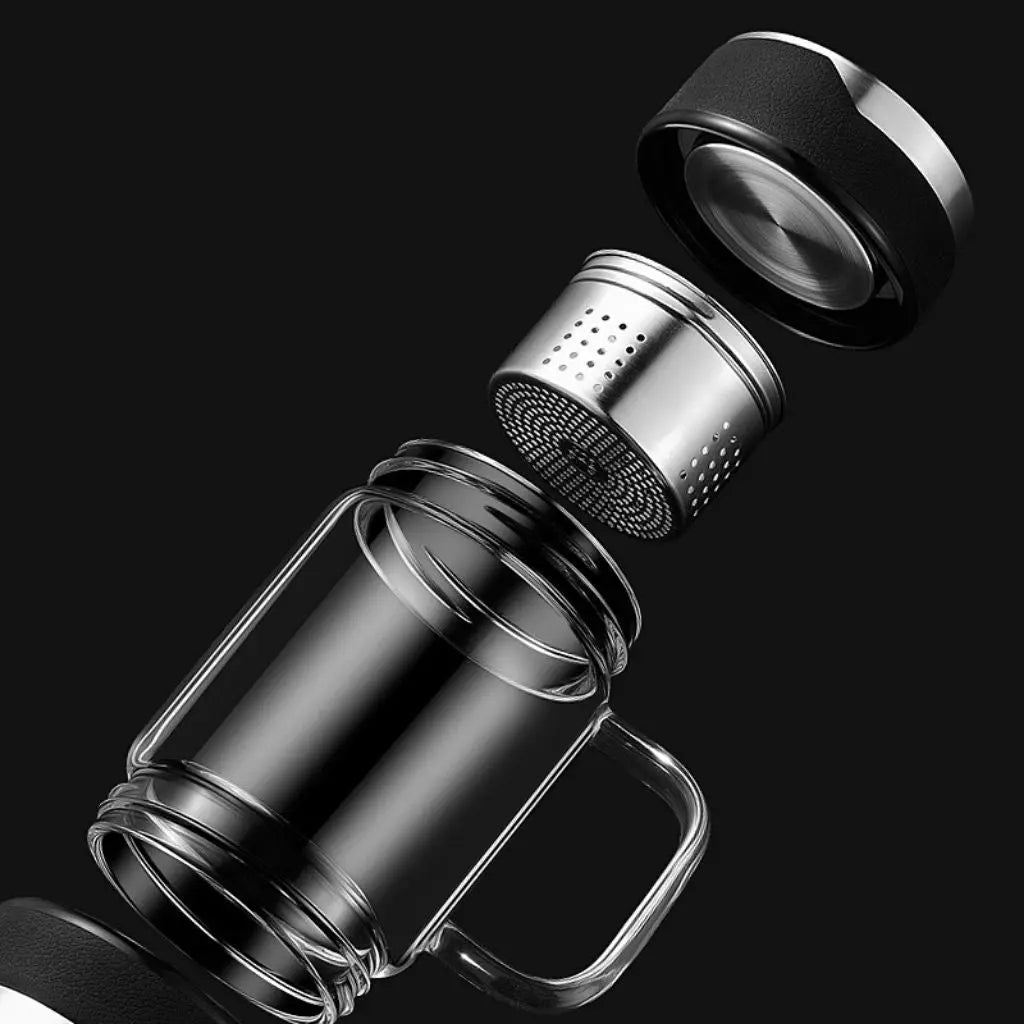 Heat-resistant borosilicate glass mug with removable tea infuser for convenient loose leaf brewing