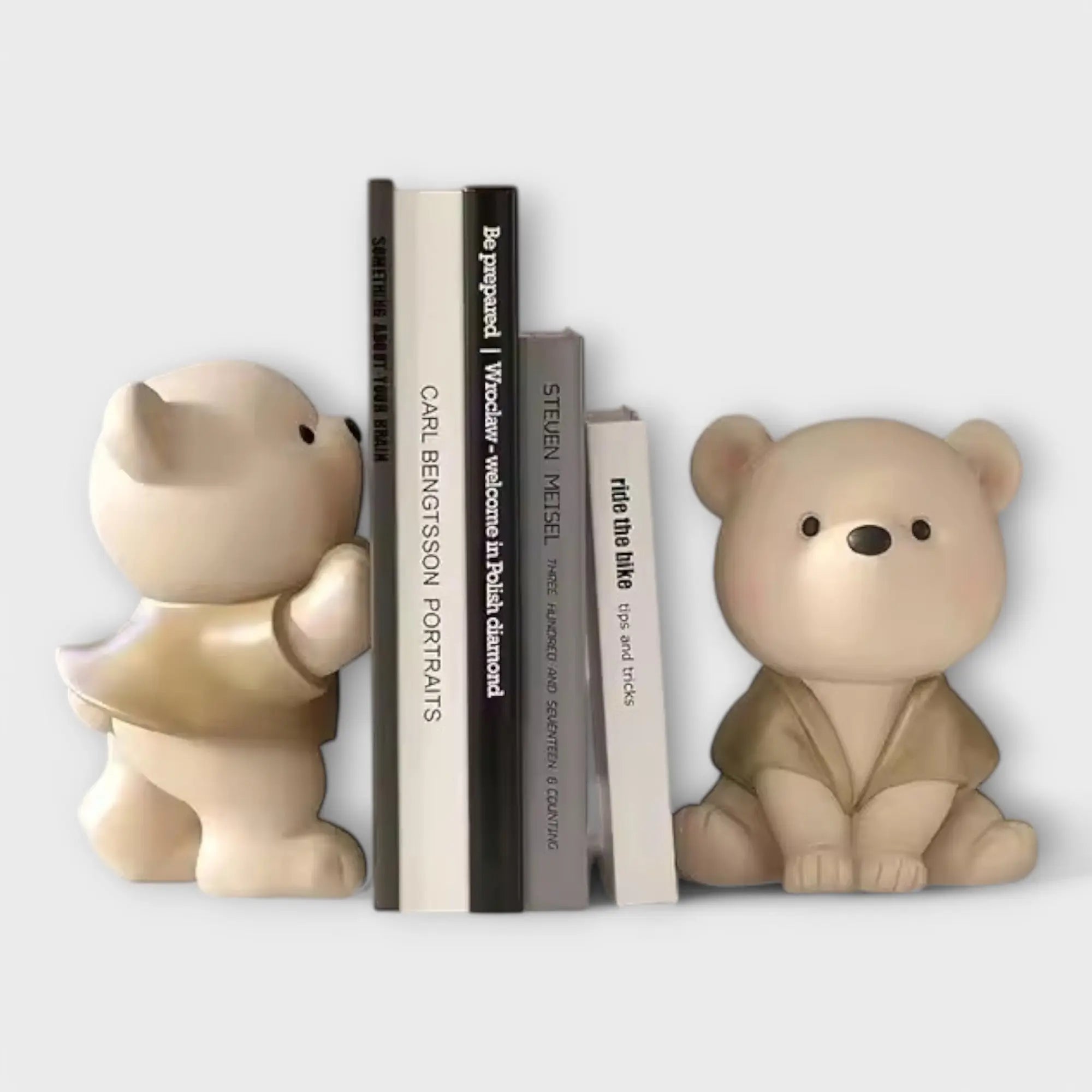 Orin Books Supporter Bears Inovessa