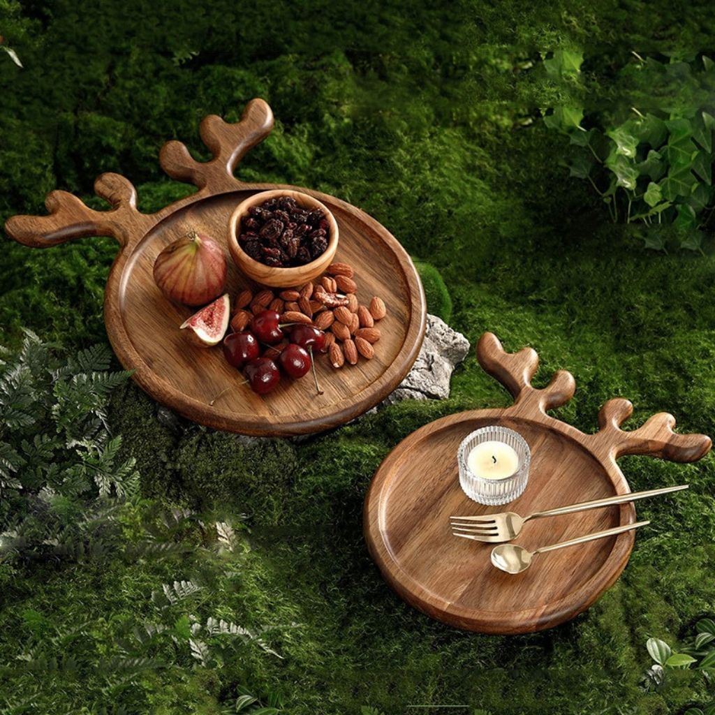 Mason Reindeer Wooden Serving Tray – Christmas Fruit Board & Holiday Snack Platter