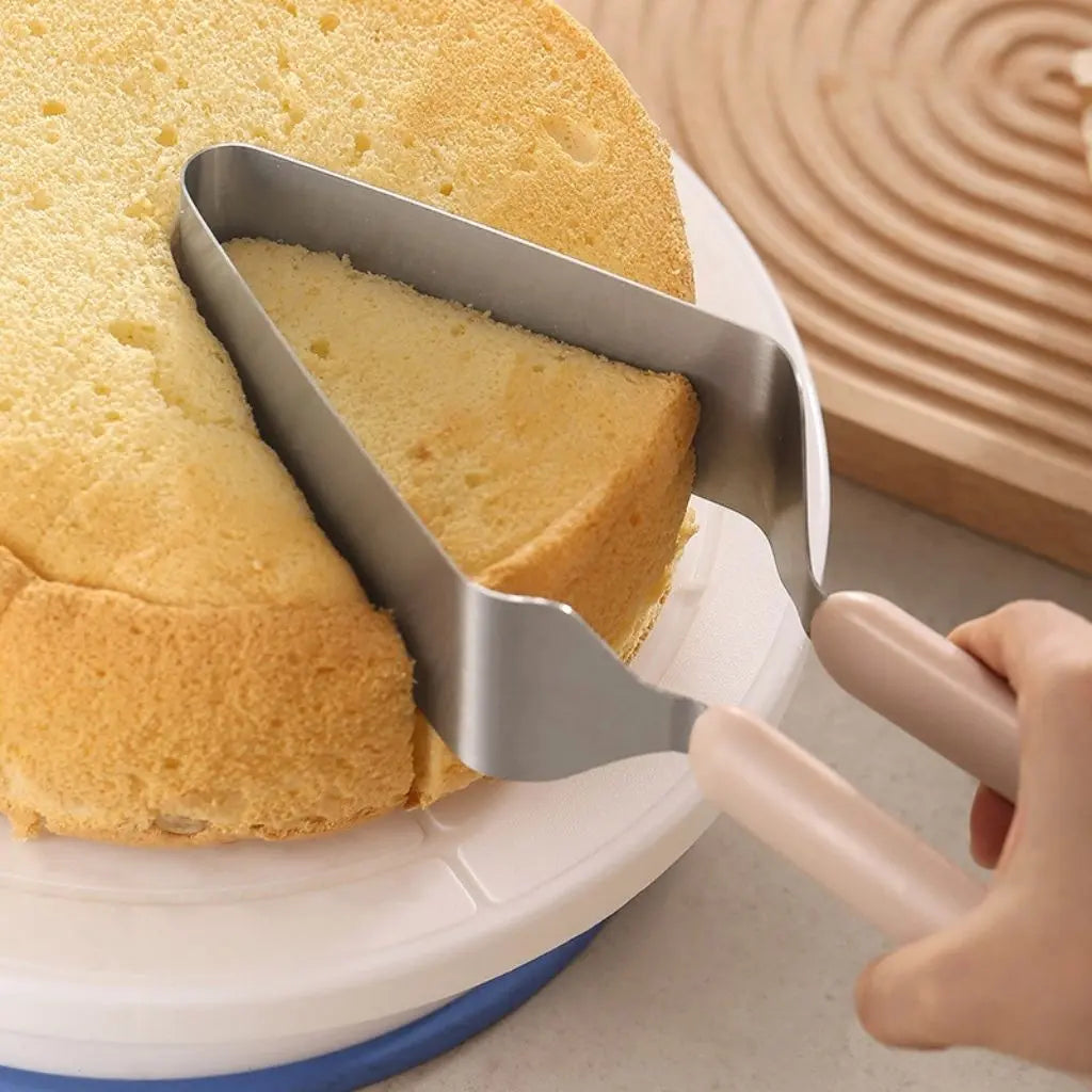 Professional stainless steel cake server knife ideal for home bakers and cake enthusiasts.