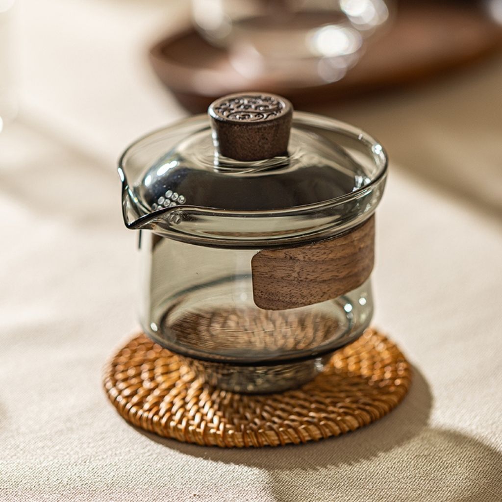 Glass gaiwan featuring smooth spout design for precise drip free tea pouring