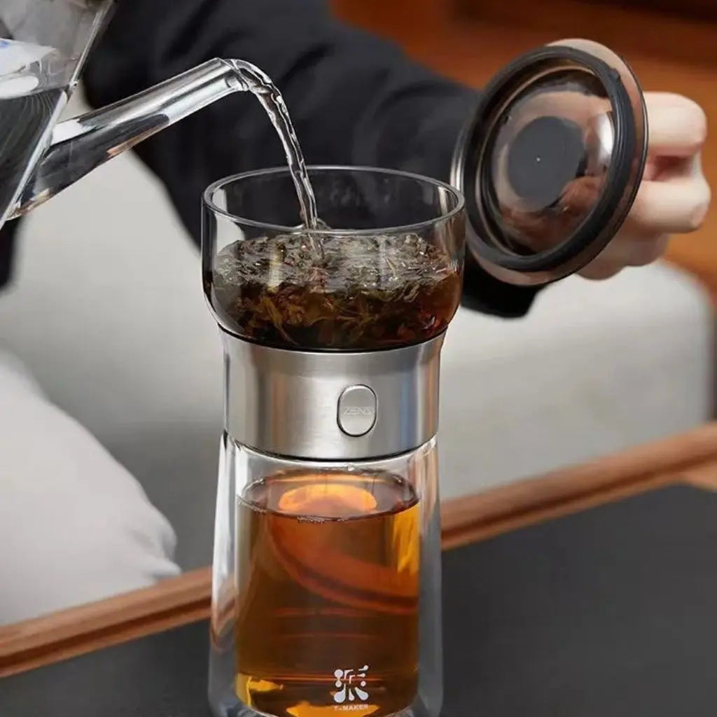 Loose leaf tea infuser bottle - portable glass steeper with leak-resistant lid for travel