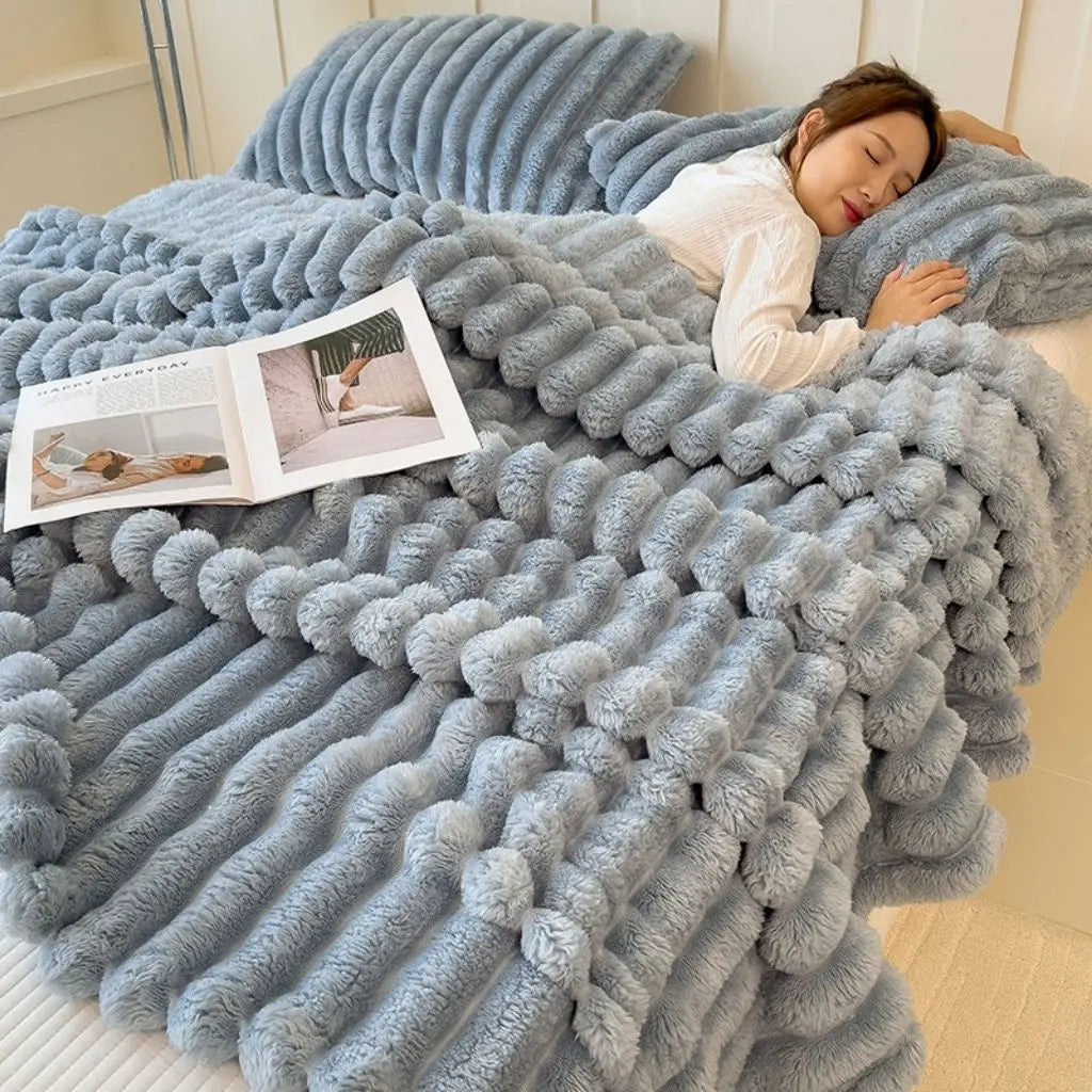 Heavy flannel blanket with ribbed texture polyester construction for autumn winter comfort