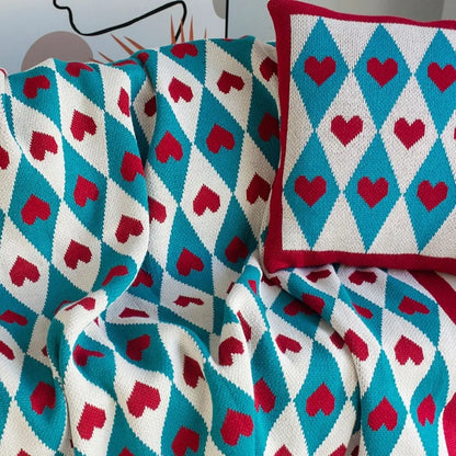 Lightweight geometric patterned throw blanket ideal for chairs and napping comfort