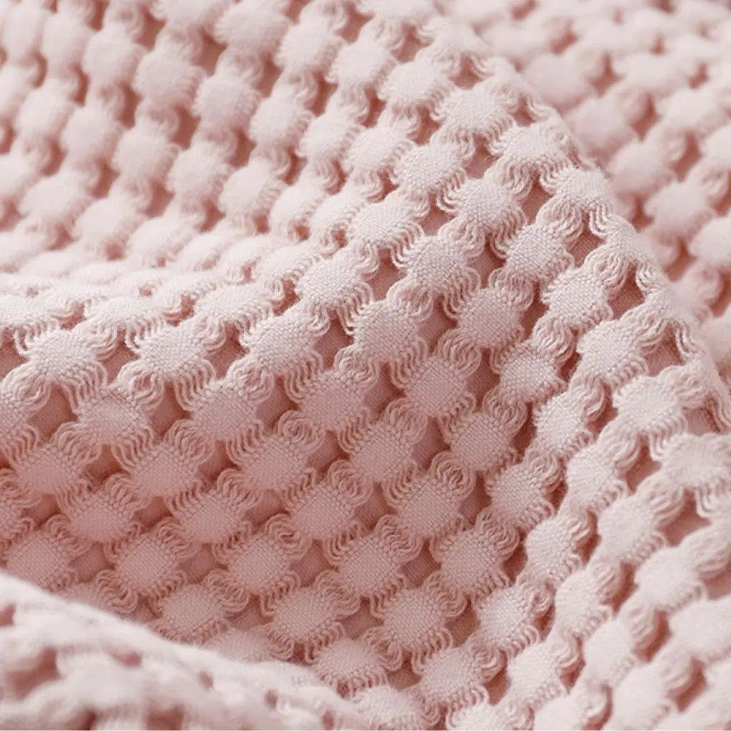 Breathable waffle pattern cotton blanket with soft texture for layering