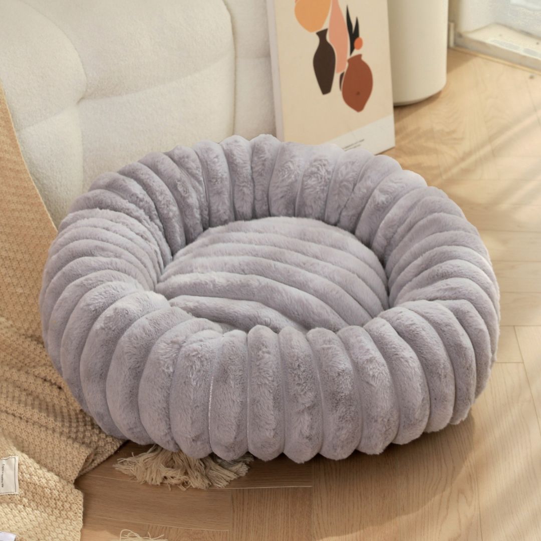 Large round dog bed with deep cushion for big dogs up to 80 lbs