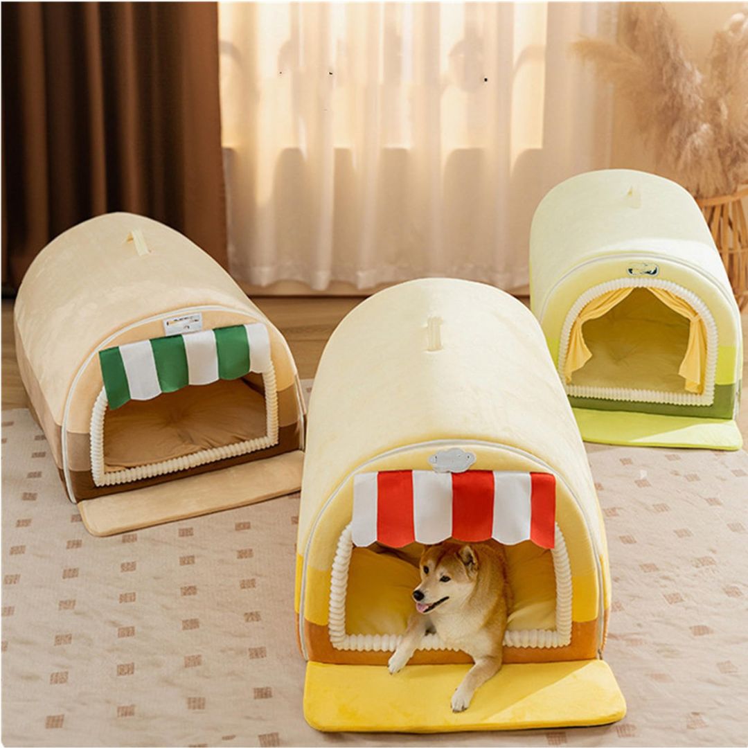 Warm pet house with Arctic velvet lining for autumn and winter dog and cat comfort
