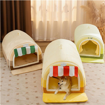 Warm pet house with Arctic velvet lining for autumn and winter dog and cat comfort