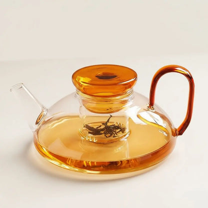 Clear borosilicate glass teapot 700ml with modern minimalist Nordic silhouette

