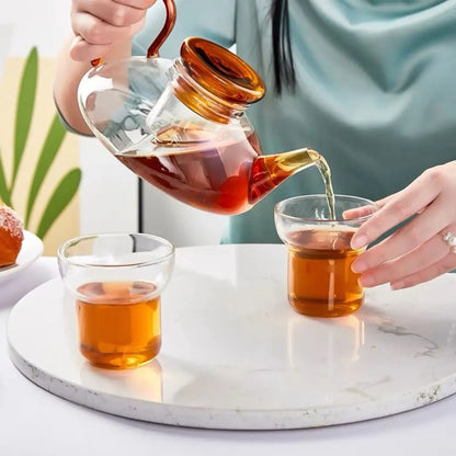 Borosilicate glass teapot with heat safe thermal shock resistant construction