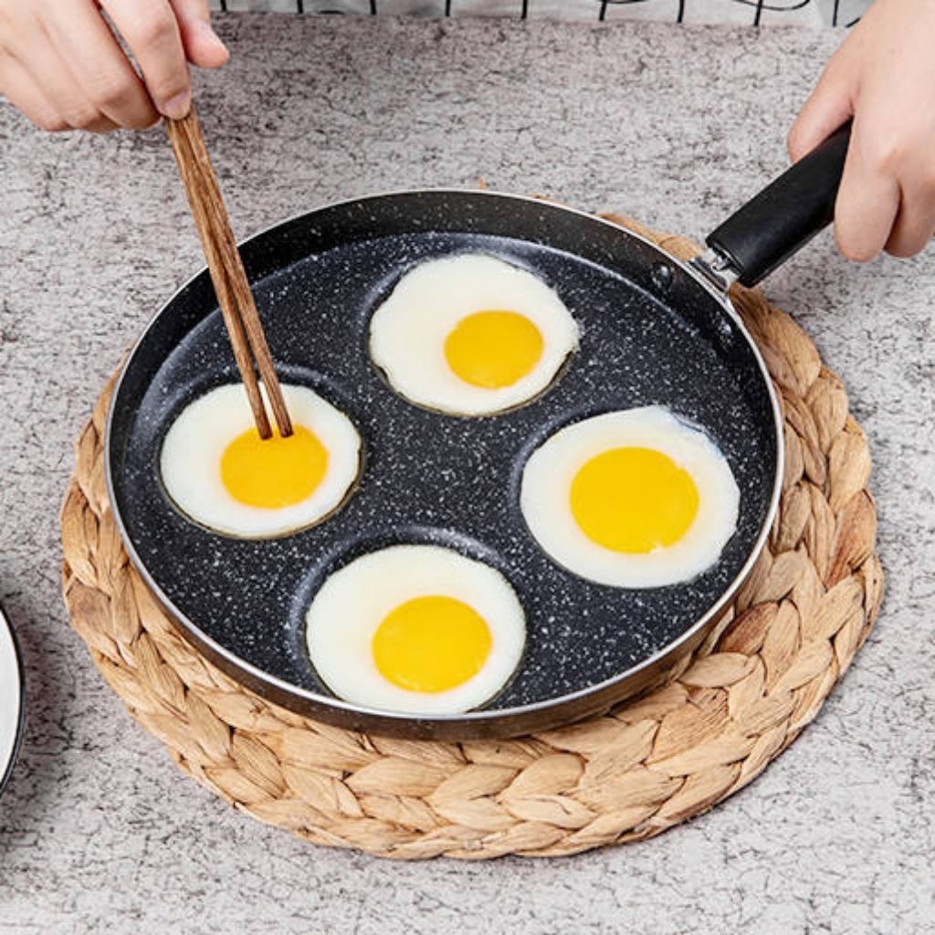  4-compartment frying pan ideal for breakfast meal prep and portion control cooking applications
