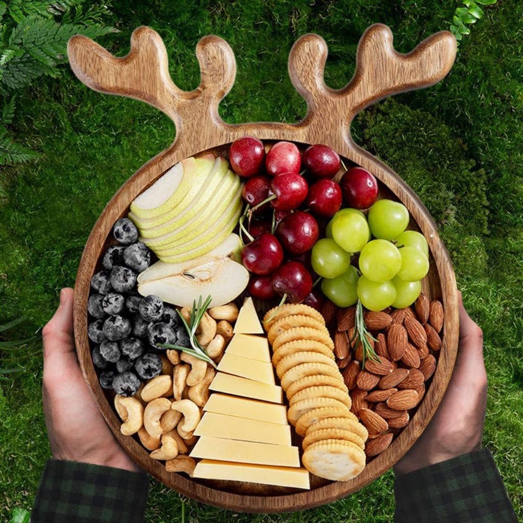 Mason Reindeer Wooden Serving Tray – Christmas Fruit Board & Holiday Snack Platter