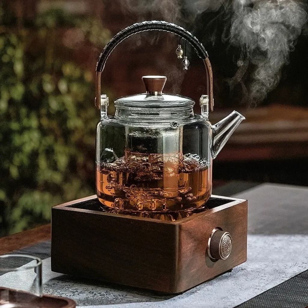 Large 1000ml borosilicate glass teapot for brewing multiple servings of tea