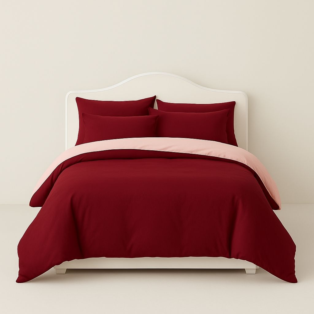 Polyester 4-piece bedding set with duvet cover and pillowcases in solid color design for modern bedrooms