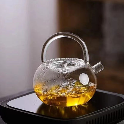 Dishwasher safe borosilicate glass teapot with easy clean design