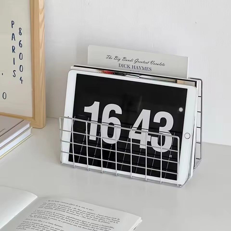 Toed Paper Display Grid